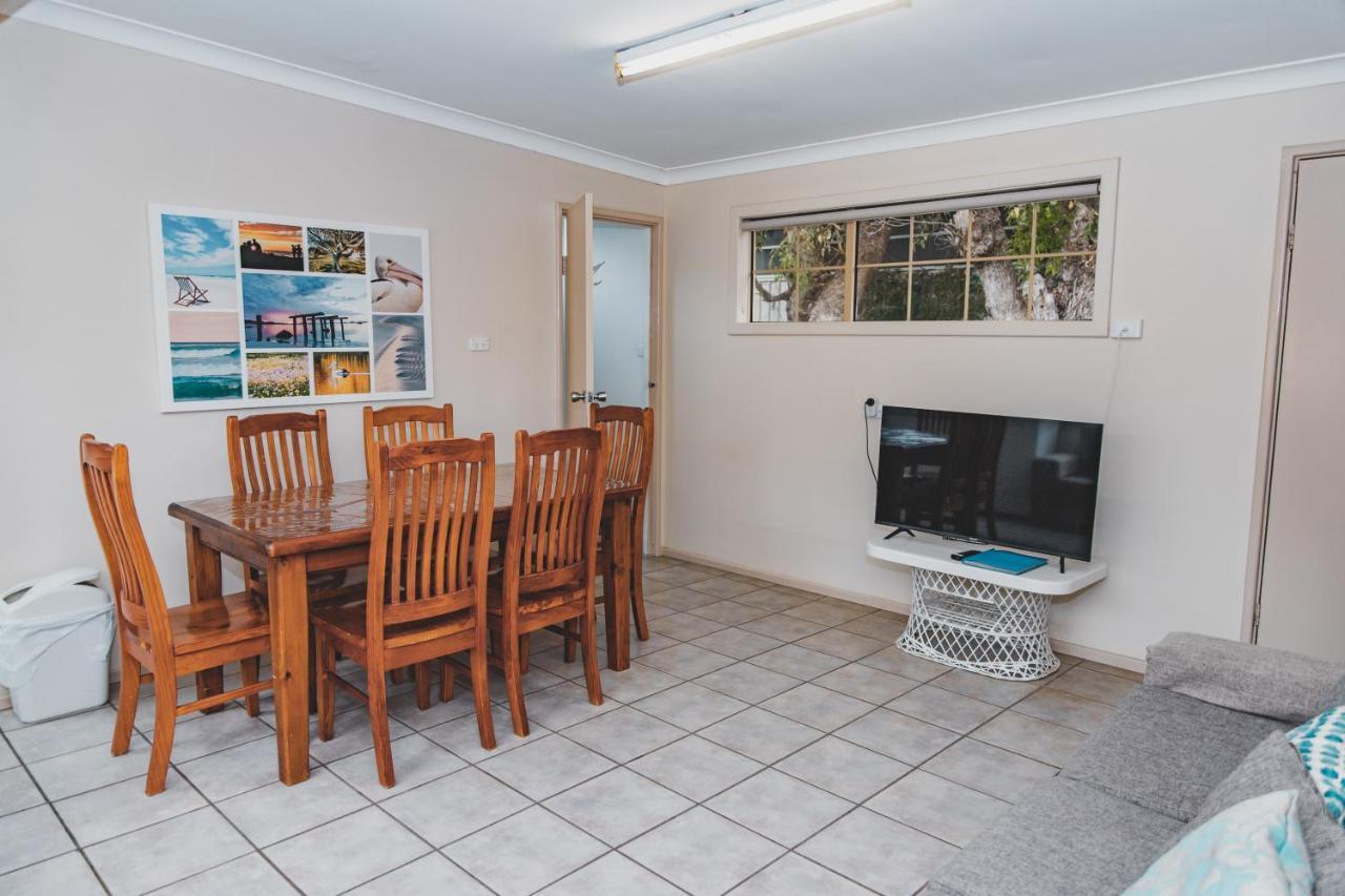 Dongara Hotel Motel Bagian luar foto
