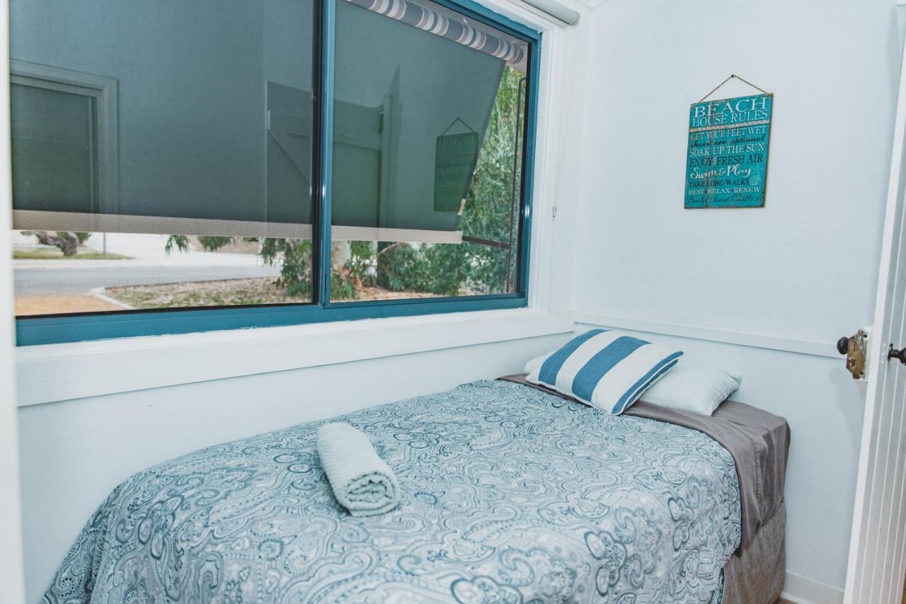 Dongara Hotel Motel Bagian luar foto