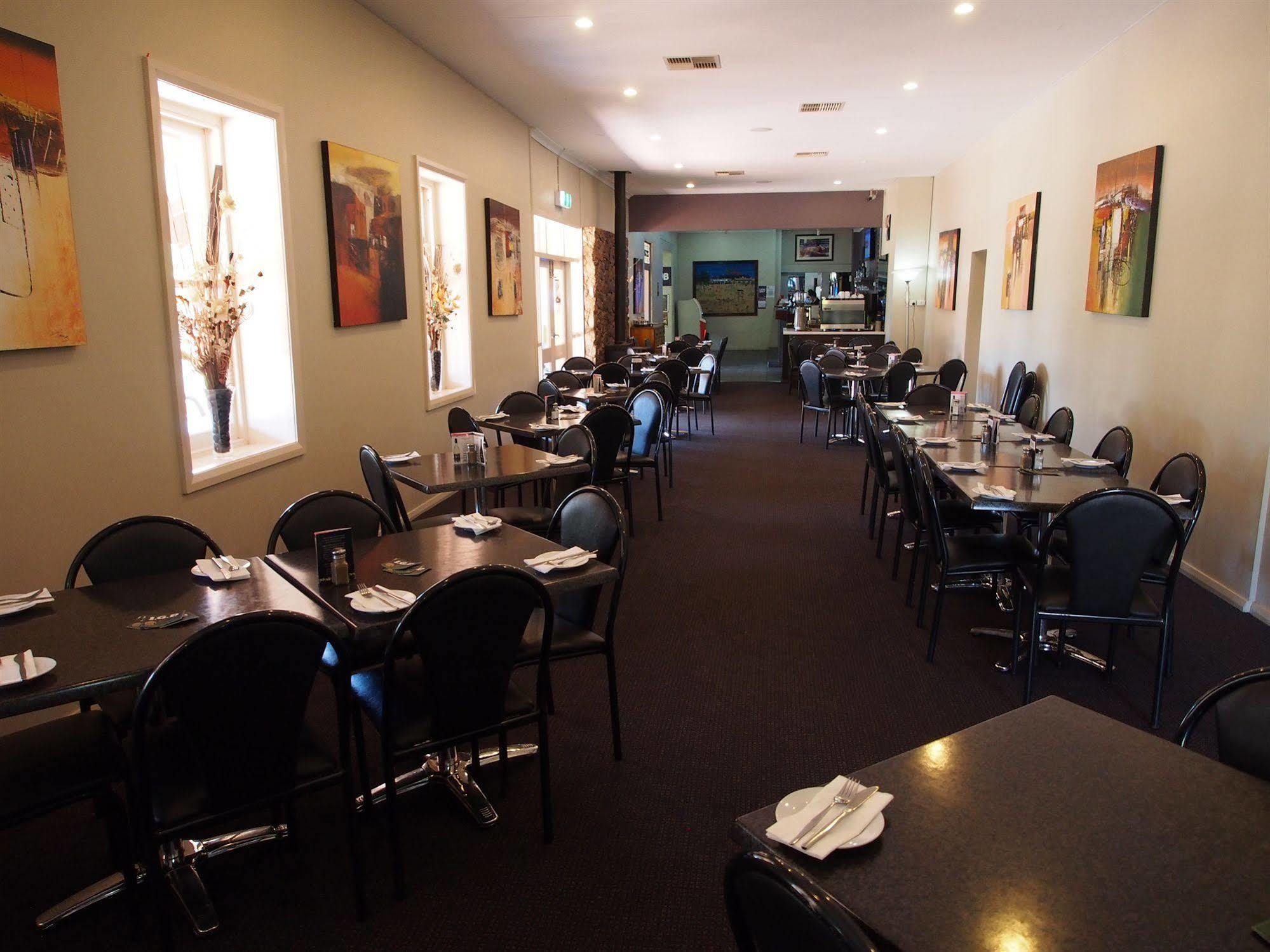 Dongara Hotel Motel Bagian luar foto