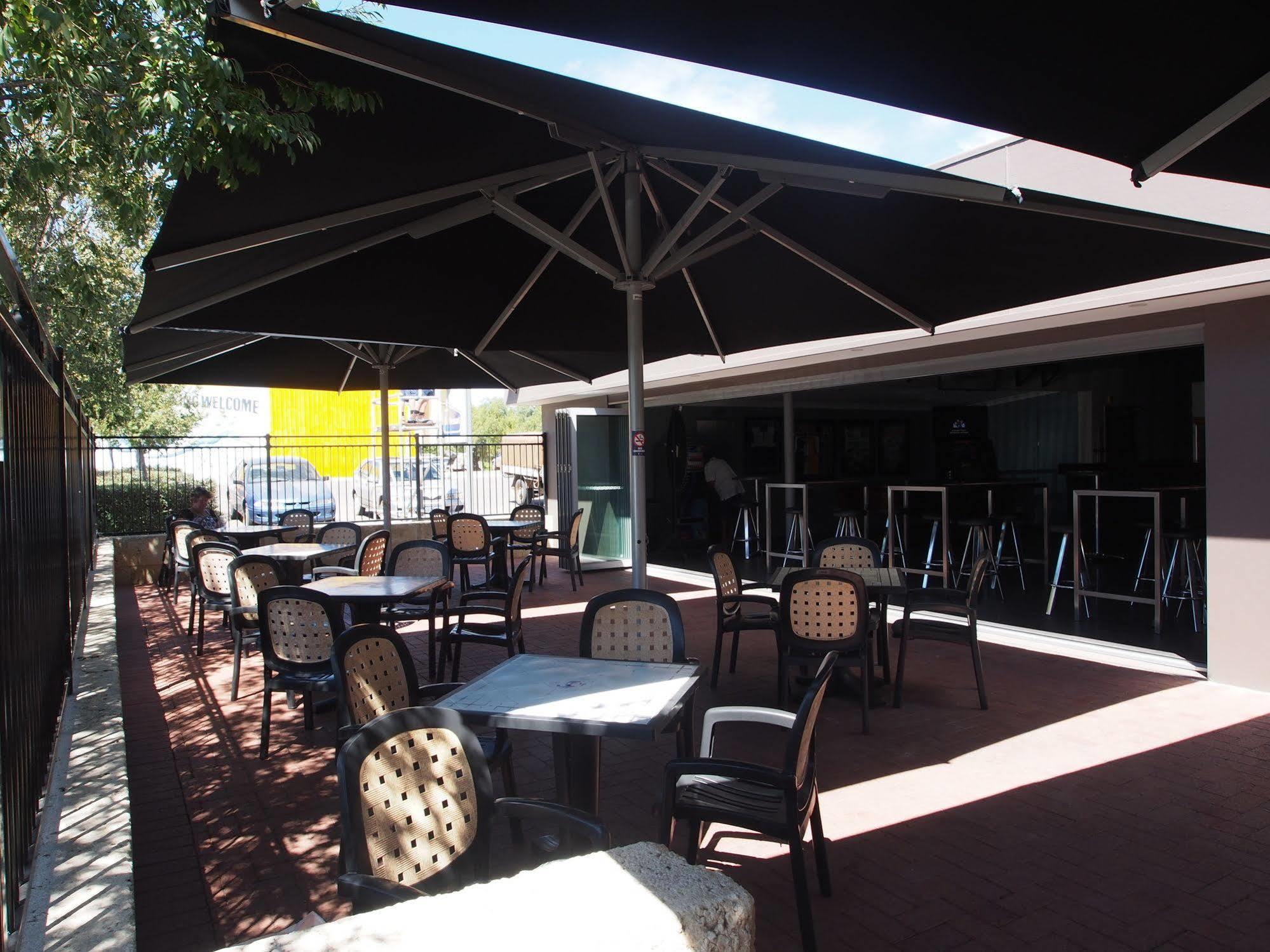 Dongara Hotel Motel Bagian luar foto