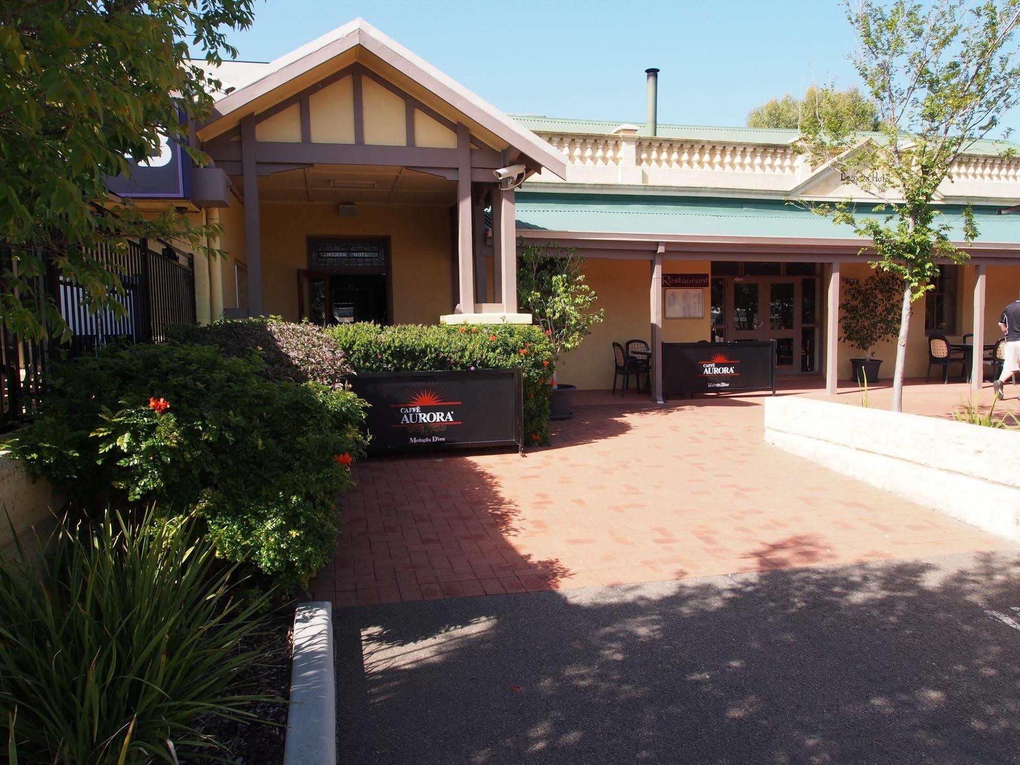 Dongara Hotel Motel Bagian luar foto
