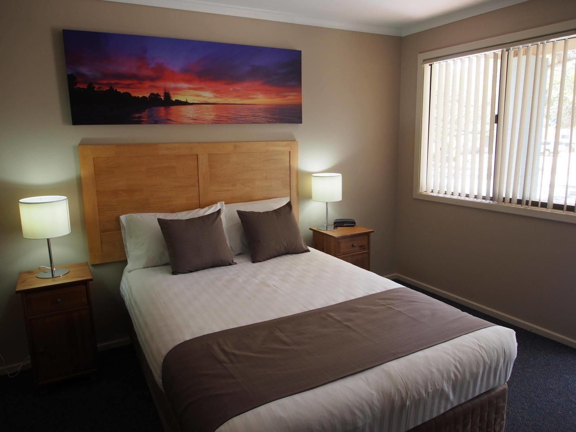 Dongara Hotel Motel Bagian luar foto